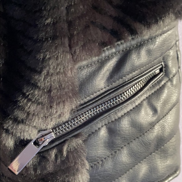 Vest - Picture 14 of 16